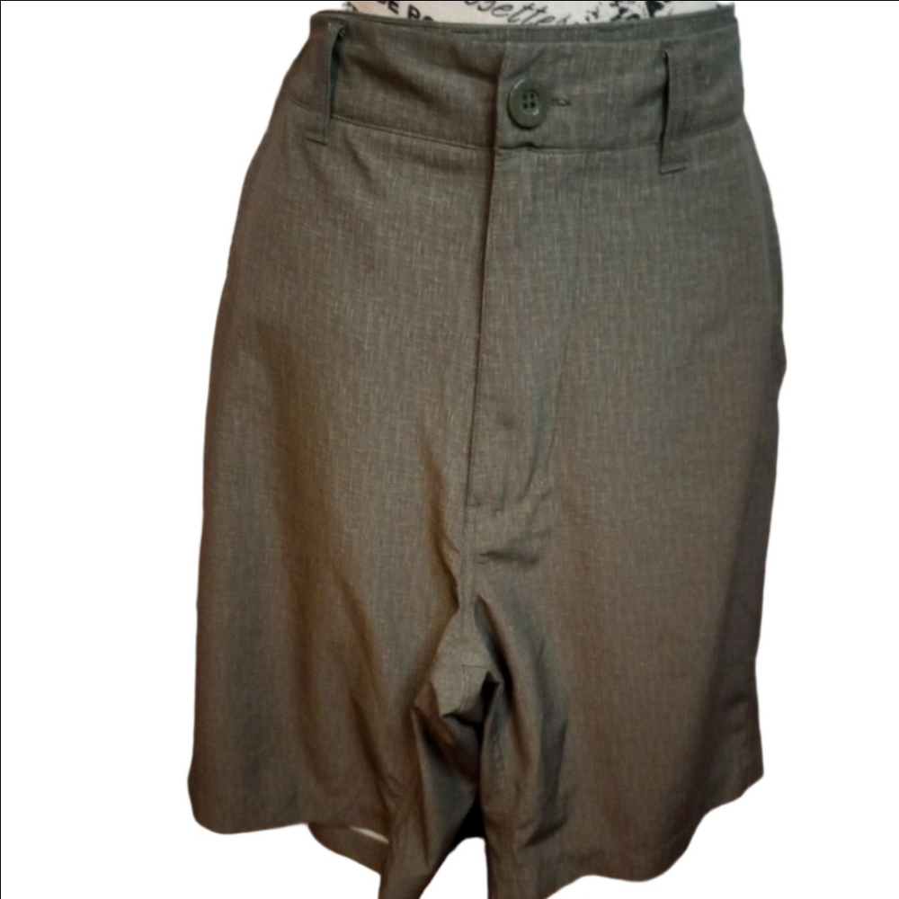 Men's olive green dress shorts size 32 - CSG (like new)